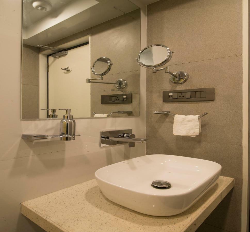 Hotel Wego Mumbai Exterior photo